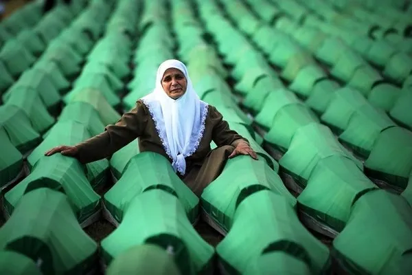 Srebrenitsa Katliamı'nın üzerinden 26 yıl geçti