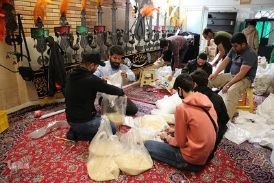 تقسیم مهربانی با نیازمندان در آستانه سال نو