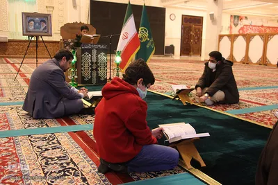 کرسی تلاوت قرآن در حرم شاهچراغ(ع)‎‎