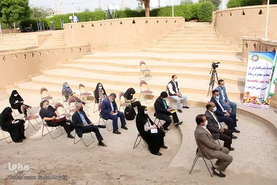 نشست خبری شهردار و اعضای شورای اسلامی باغ شهر شاهدیه یزد‎