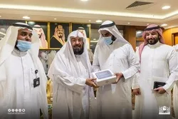 Masjidil Haram Siapkan Alquran Digital Bagi Tunanetra