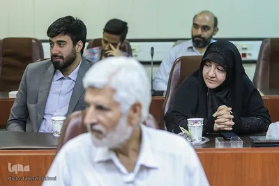 مراسم رونمایی از کتاب نسیم قدسی در تفسیر قرآن