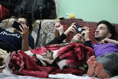 اعتکاف جوانان ملایر در مساجد در مراسم معنوی اعتکاف‎‎