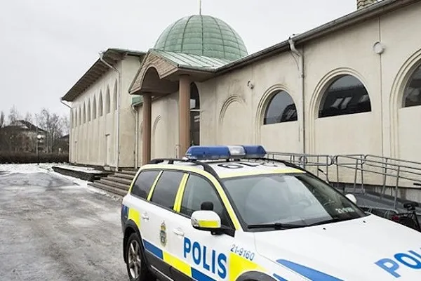 ABD'de camiye İslam karşıtı saldırı