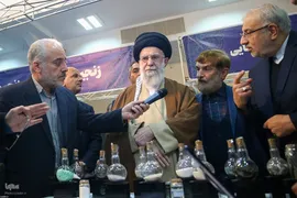 بازدید رهبر انقلاب از نمایشگاه توانمندی‌های تولید داخل
