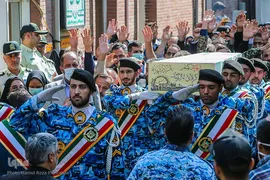 تشییع و خاکسپاری یکی از لاله های گمنام دفاع مقدس در سازمان ثبت احوال کشور