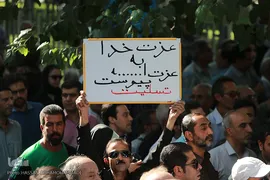 مراسم تشییع جنازه عزت الله انتظامی