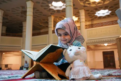 محفل انس با کلام‌الله مجید هدیه به ارواح طیبه شهدای حرم مطهر با تلاوت قاری بین‌المللی قرآن
