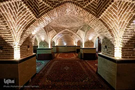شبستان قدیم مسجد ملک آباد که عمر آن توسط سازمان میراث فرهنگی قریب به سیصد سال تخمین زده شده است