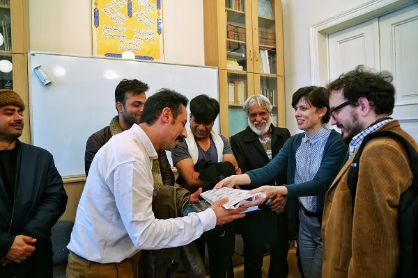 Grupo de arte iraní (Houmehr) transmitido en la televisión nacional polaca