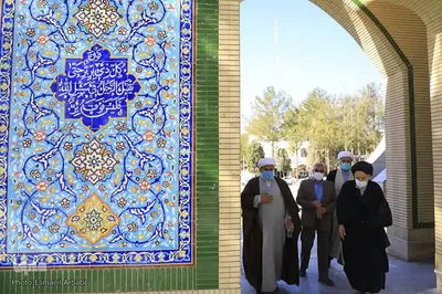 غبارروبی مزار شهدای بیرجند به مناسبت دهه فجر
