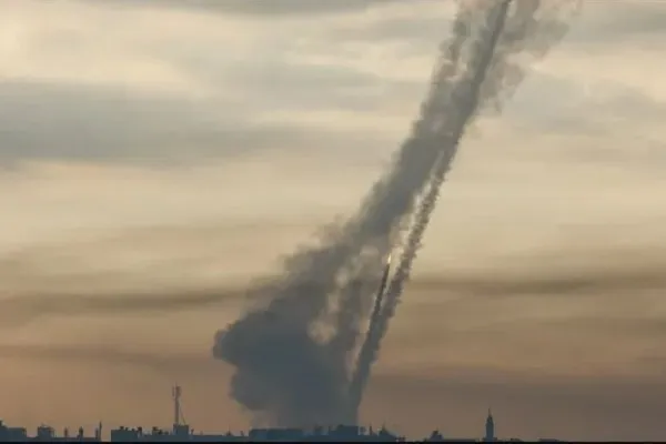 Mga Teritoryong Sinasakop ng Israel Pinupuntarya ng Libu-libong mga Raket mula sa Gaza