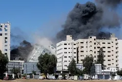 Video: Israel zerstört Hochhaus mit Medienbüros in Gaza