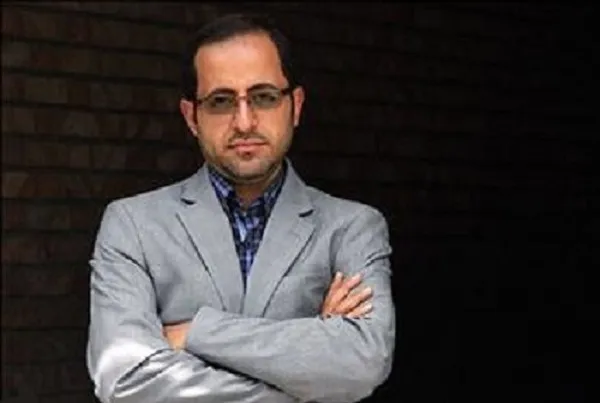 طلوع می‌کند اکنون به روی نیزه سری