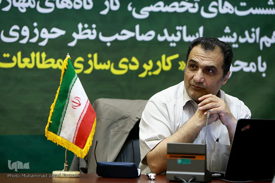 مرز کم‌رنگ ترجمه و تفسیر قرآن/ انواع ترجمه در نظر «یاکوبسن»
