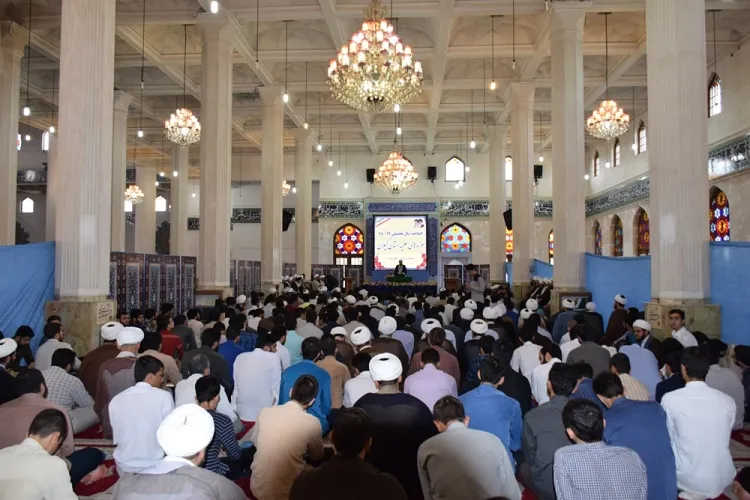 ساماندهی زیربناهای فرهنگی جامعه با رنج و محنت همراه است