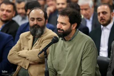دیدار جمعی از شاعران و اهالی فرهنگ و ادب فارسی با ر هبر معظم انقلاب