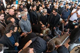 مراسم خاکسپاری پیکر زنده‌یاد منوچهر اسماعیلی در بهشت سکینه کرج