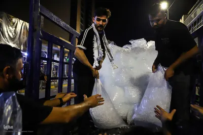 شارع العباس چشم به راه رهبر شهید