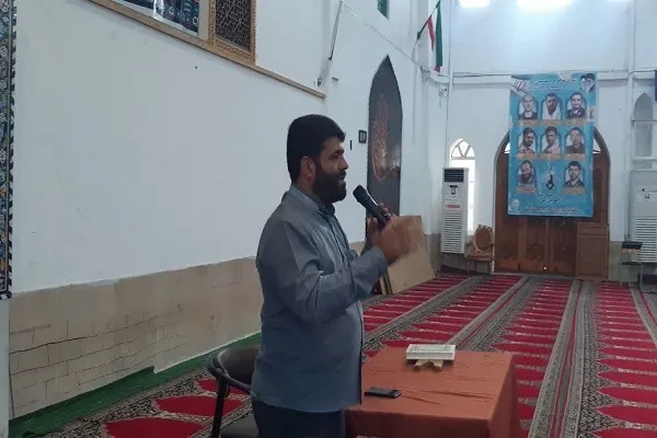 نشست امام جمعه آمل با مسئولان مواکب جشن  عید غدیر