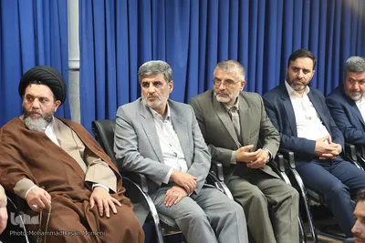 دیدار جمعی از مدیران استان همدان با آیت‌الله «نوری همدانی»