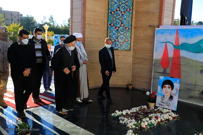 دیدار مسئولان ارشد خراسان‌جنوبی با خانواده شهید نقدی پور