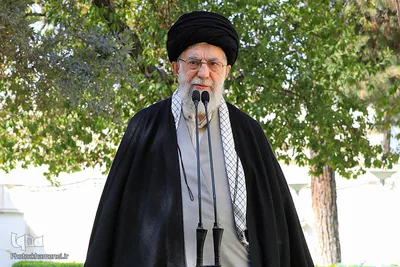 کاشت نهال در روز درختکاری
