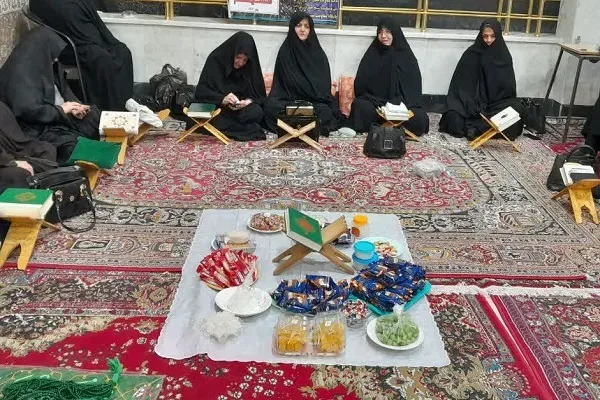 نگاهی به فعالیت‌های قرآنی بیت‌الزهرای آران و بیدگل در ماه رمضان + عکس