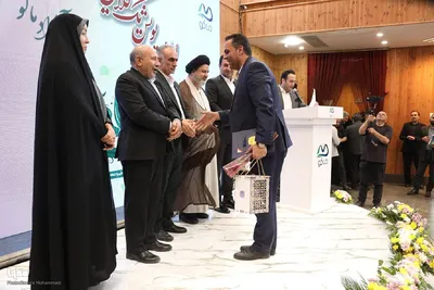 تجلیل از معلمان نمونه در پویش «یک کلاس یک امید» در ماکو‎
