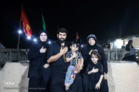 ما خادمان زوار حسين(ع) هستیم
