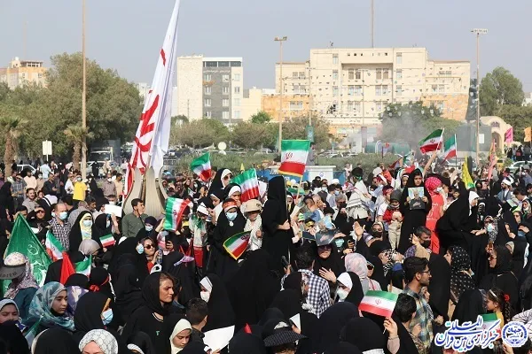 عکس و فیلم | اجرای سرود «سلام فرمانده» در بوشهر