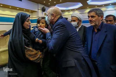 دیدار رئیس مجلس شورای اسلامی با خانواده شهدای حرم شاهچراغ(ع)