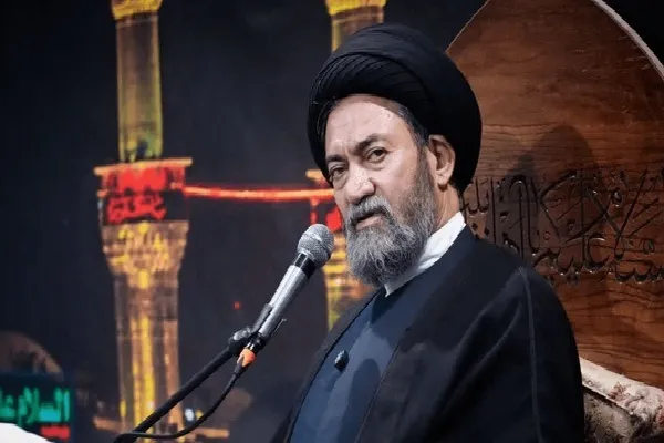 ادبیات انقلاب اسلامی باید به تمام جهان معرفی شود