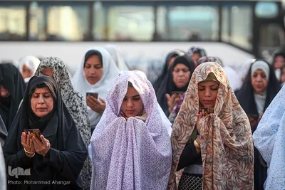 اقامه نماز عید فطر در محله منبع آب اهواز 