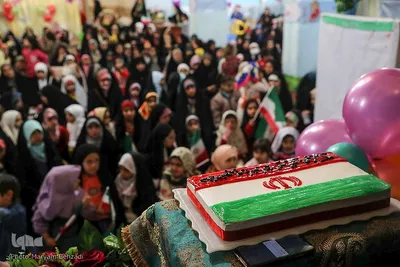 جشن «دختران انقلاب» به‎‌مناسبت آغاز دهه‌ی پرفروغ فجر انقلاب اسلامی