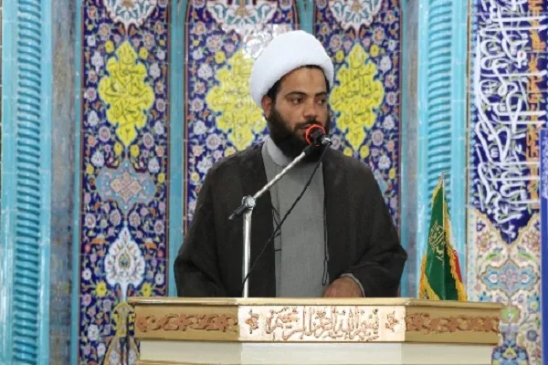 راه سعادت جامعه در شئون نماز جمعه یافت می‌شود