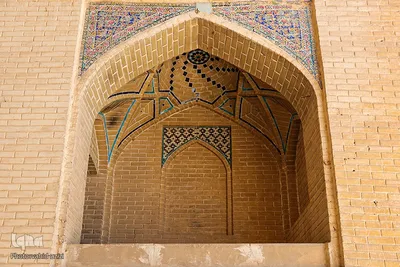 افراشته فیروزه‌ای؛ مسجد مشیر شیراز‎‎