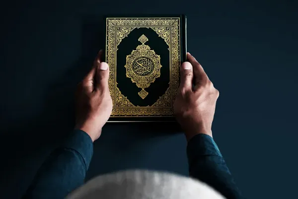 الأزهر: تلاوة القرآن بألحان موسيقية جريمة شرعية وقانونية