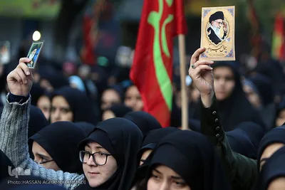 دسته عزاداری دانشجویان از دانشگاه تهران تا حسینیه امام خمینی (ره)