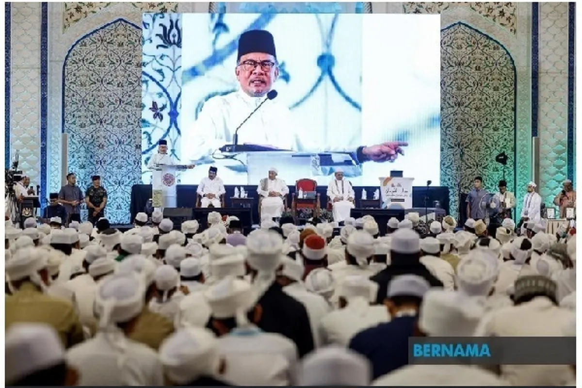 Perdana Menteri Malaysia Serukan Para Pelajar Pusat Alquran untuk Melawan Islamofobia