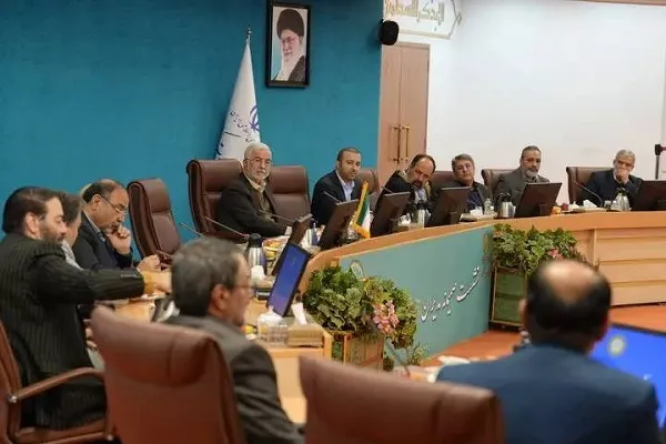 تأکید وزیر کشور بر استقبال از انتقادهای سازنده رسانه‌ها