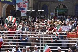 استقبال پرشور مردم سمنان از رئیس جمهور