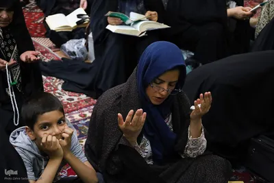 مراسم دعای عرفه در مسجد بزرگ خوزان خمینی‌شهر