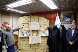 رونمایی از کتاب گیلی گادر