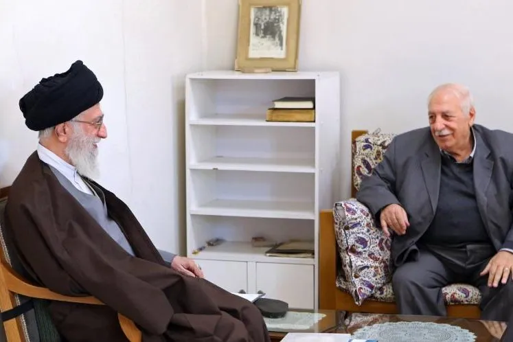 “Mensaje de condolencia del Imam Jameneí por el fallecimiento del Sr. Ahmad Yibril”