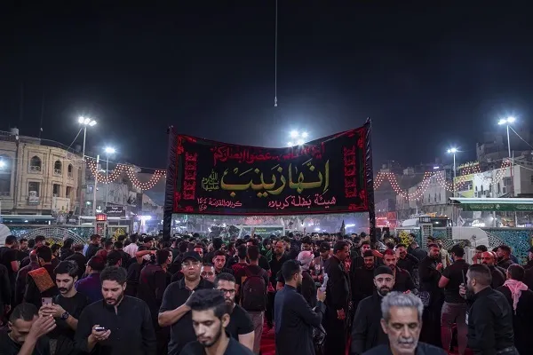 بالصور..المواكب الحسينية تجسد 