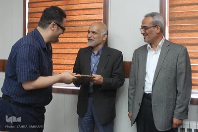 تجلیل از خبرنگاران خبرگزاری‌های ایکنا و ایسنا – اراک/عکاس:زهرا بهرامی