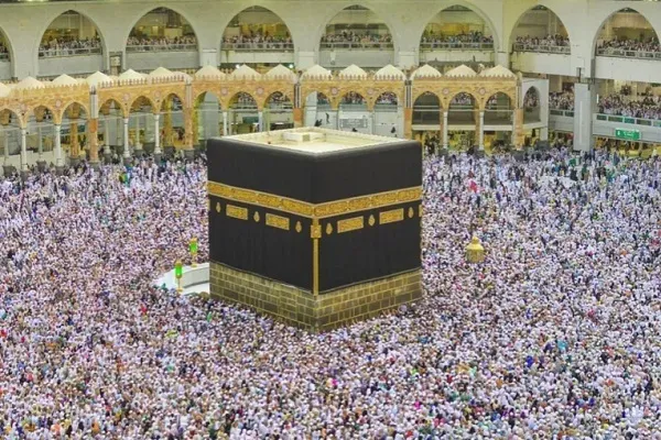 وداع حجاج با مسجد الحرام