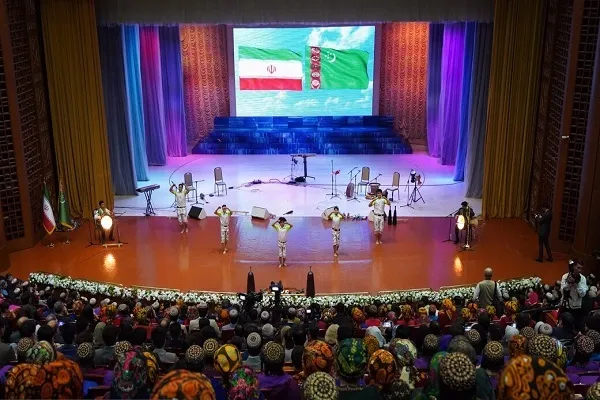 آغاز روزهای فرهنگی و نمایشگاه صنایع دستی ایران در ترکمنستان