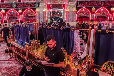 بین الحرمین در انتظار پیکر مطهر رهبر شهید